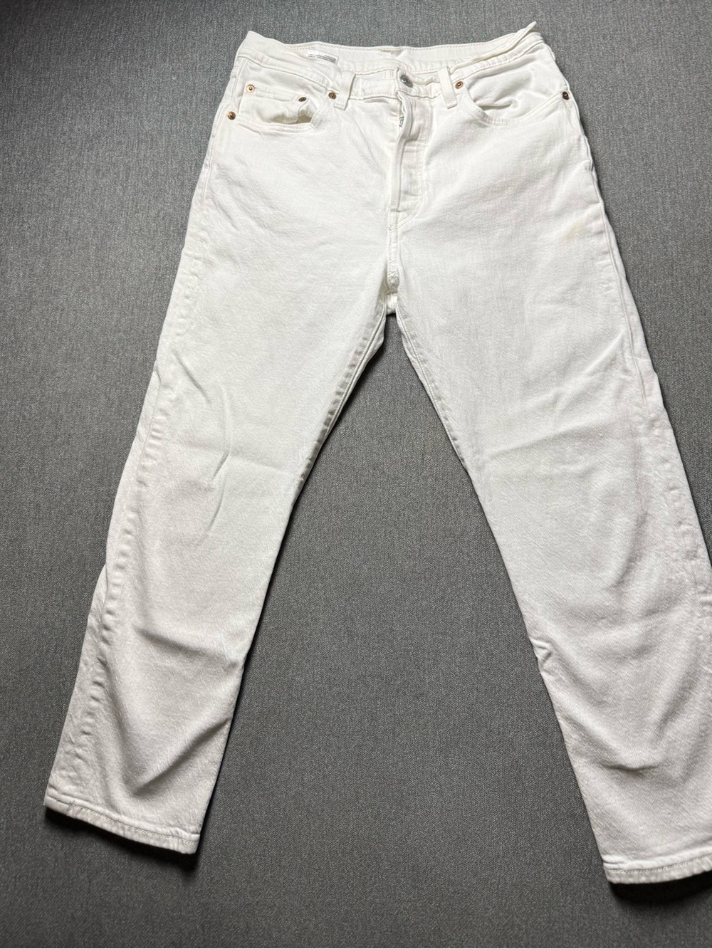 Levi's women’s  White ankle Jeans